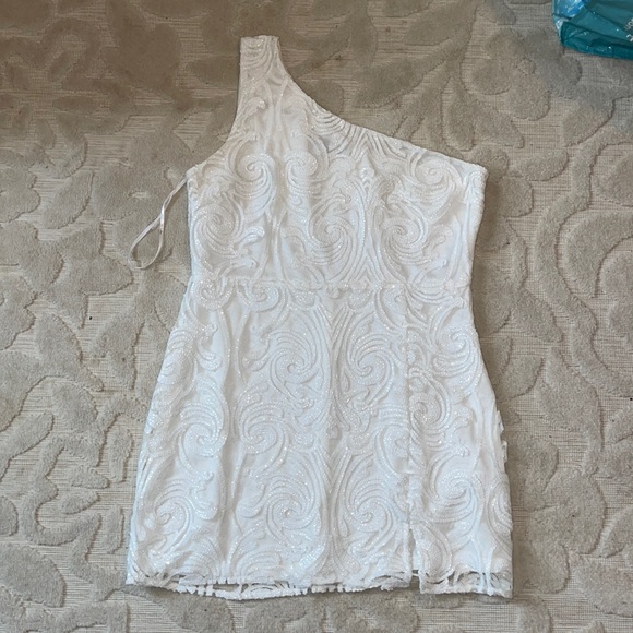 Lulu’s one shoulder white mini dress size XL - Picture 1 of 2